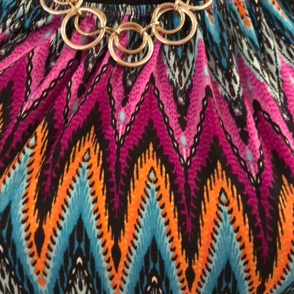 Beautiful blouse! - Picture 2 of 2